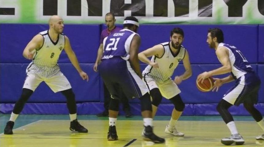 Akhisar Belediyespor Evinde T&uuml;rk Telekom&rsquo;u Rahat Ge&ccedil;ti