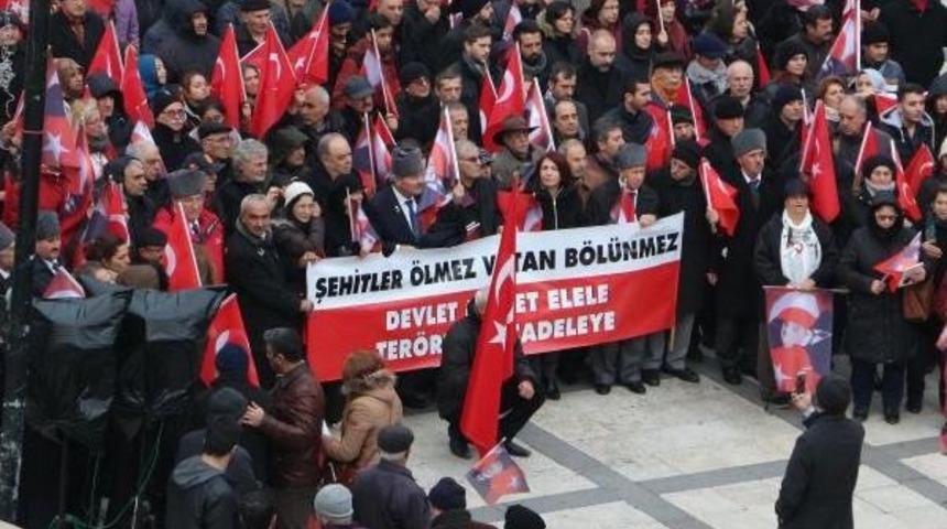 Avcılar'da Ter&ouml;re Karşı Ortak Tepki