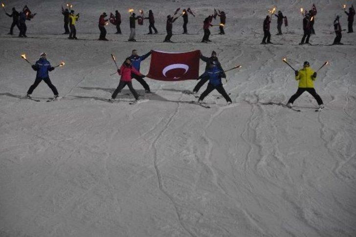 Yıldız Dağı’nda Şehitler Anısına Meşaleli Kayak Gösterisi Sivas Haberleri