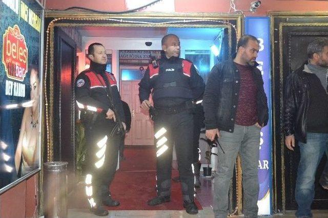 Adana’da, Bar Ve Gece Kulüplerine Yönelik Asayiş Uygulaması Hız Kesmeden Devam Ediyor