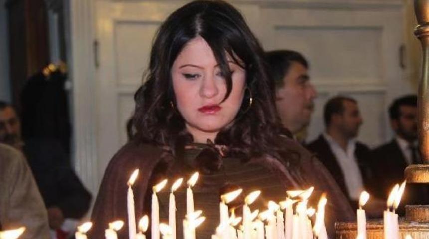 İskenderun'daki Ortodoks Kilisesinde Noel Ayini