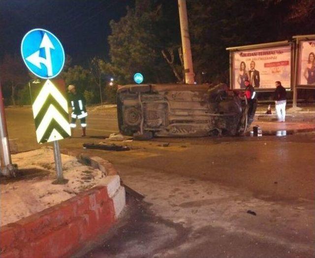 Afyonkarahisar’da Trafik Kazası: 2 Yaralı