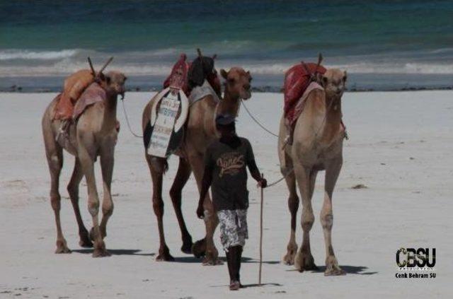 Kuşadalı Gezginlerden Afrika'da Belgesel Çekimi