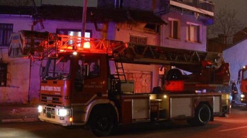 M&uuml;h&uuml;rl&uuml; Boş Evde &Ccedil;ıkan Yangında Bir Kişi &Ouml;ld&uuml;