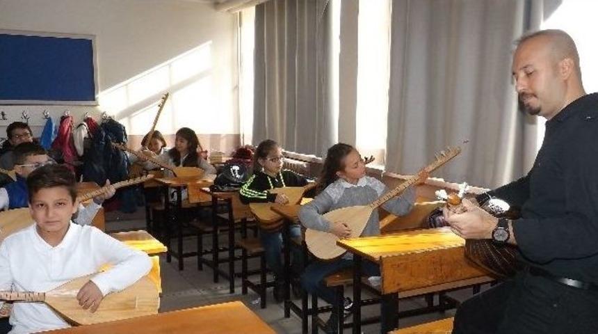 (&ouml;zel Haber) &Ccedil;ocukluk Hayalini Şimdi &Ouml;ğrencileriyle Ger&ccedil;ekleştiriyor