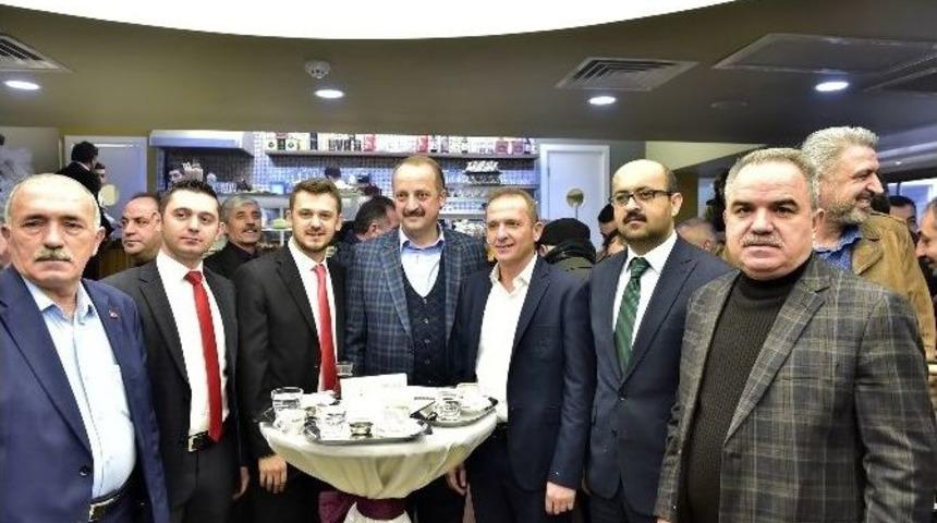 Akg&uuml;l, Mamak&rsquo;ta İşyeri A&ccedil;an Esnafı Yalnız Bırakmadı