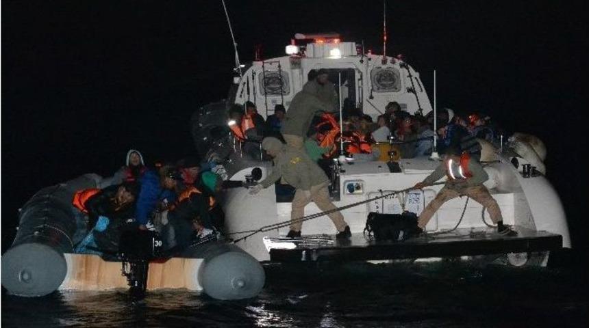İ&ccedil;işleri Bakanlığı: "son Bir Haftada 131 D&uuml;zensiz G&ouml;&ccedil;men Ve 2 G&ouml;&ccedil;men Ka&ccedil;ak&ccedil;ısı Yakalandı"