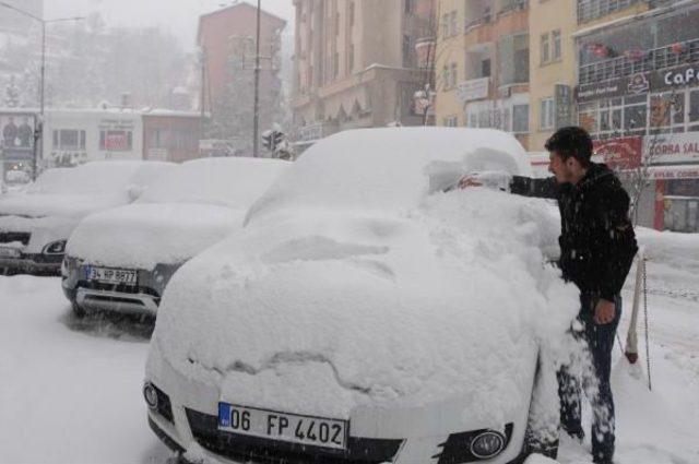 Hakkari'de Kar Etkili Oldu