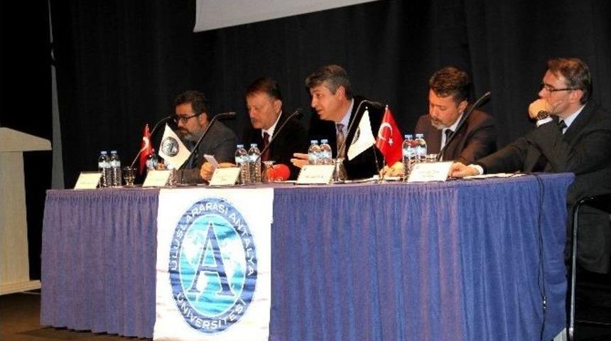 Ua&uuml;&rsquo;de &rsquo;15 Temmuz Bir Milletin Uyanışı&rsquo; Paneli Yapıldı