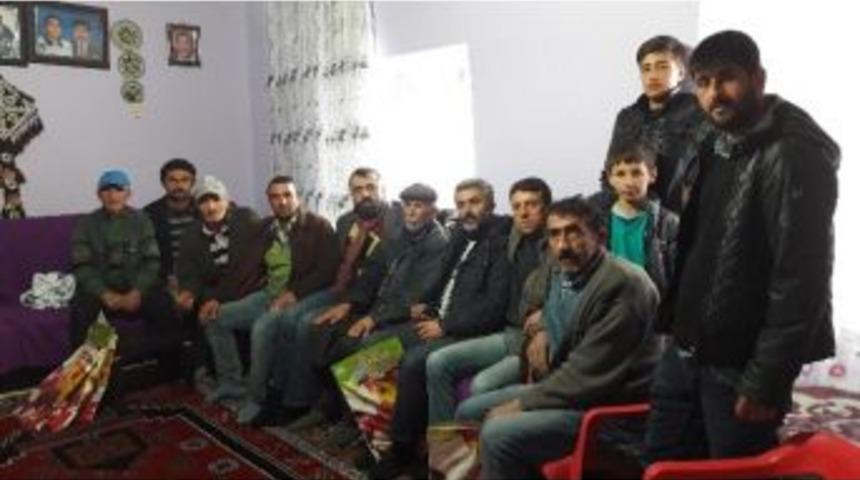 Akın Yetiştiricilerin Sorun Ve Sıkıntılarını Dinledi