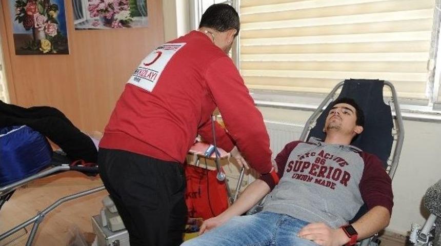 Komek Kursiyerleri Kan Bağışında Bulundu