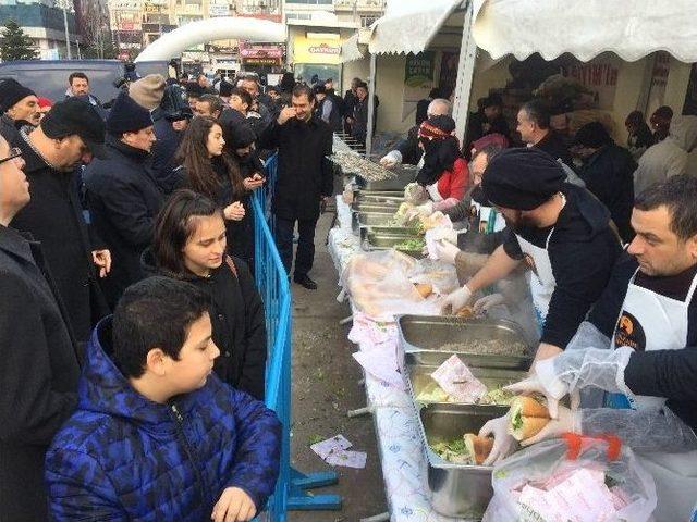 Hamsi Ve Kültür Festivali’nde 4 Ton Hamsi Dağıtıldı