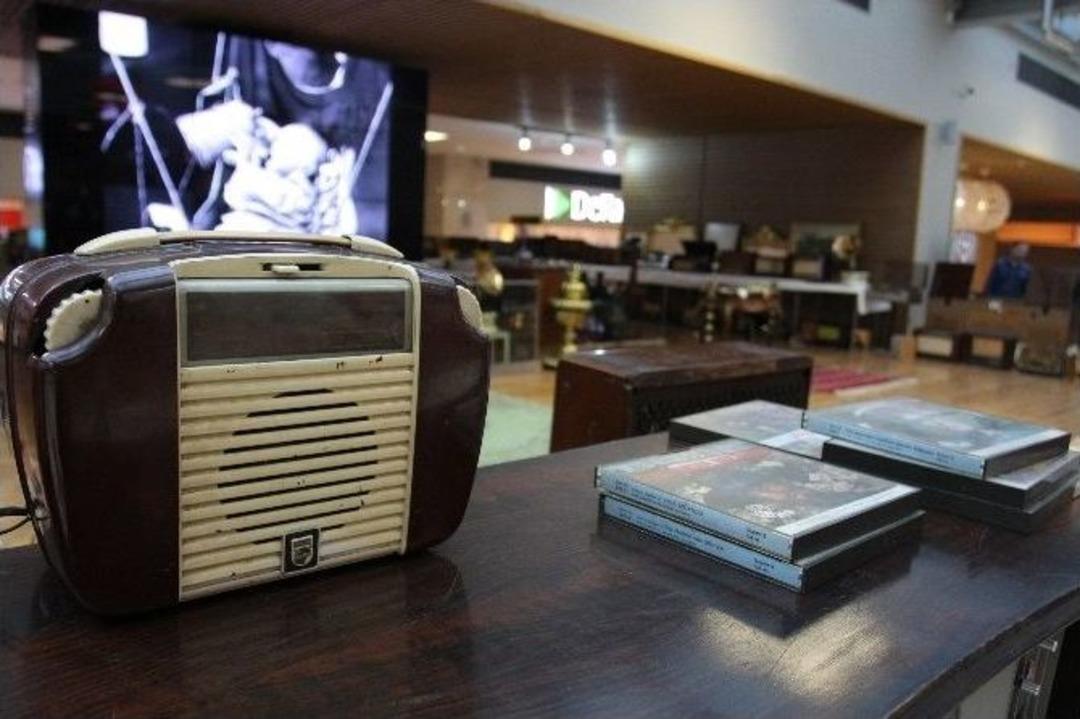 Nostaljik Radyolarla Zaman T&uuml;nelinde Yolculuk