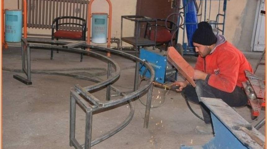 Seyitgazi Belediyesi &Uuml;retiyor