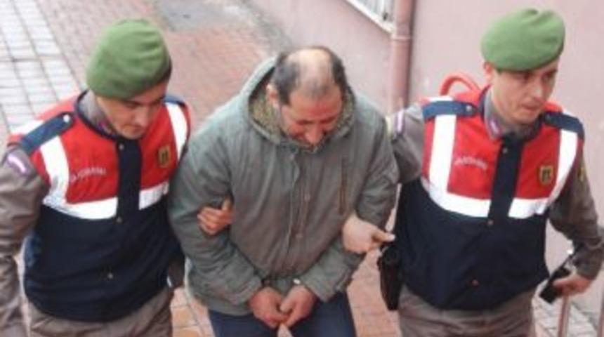 Babasını &Ouml;ld&uuml;ren Zanlı Adliyeye &Ccedil;ıkartıldı