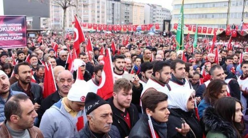 İzmit'te 20 Bin Kişiyle 'ter&ouml;re Lanet, Kardeşliği Evet' Y&uuml;r&uuml;y&uuml;ş&uuml;