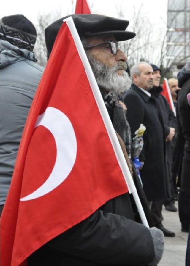 İzmit'te 20 Bin Kişiyle 'teröre Lanet, Kardeşliği Evet' Yürüyüşü