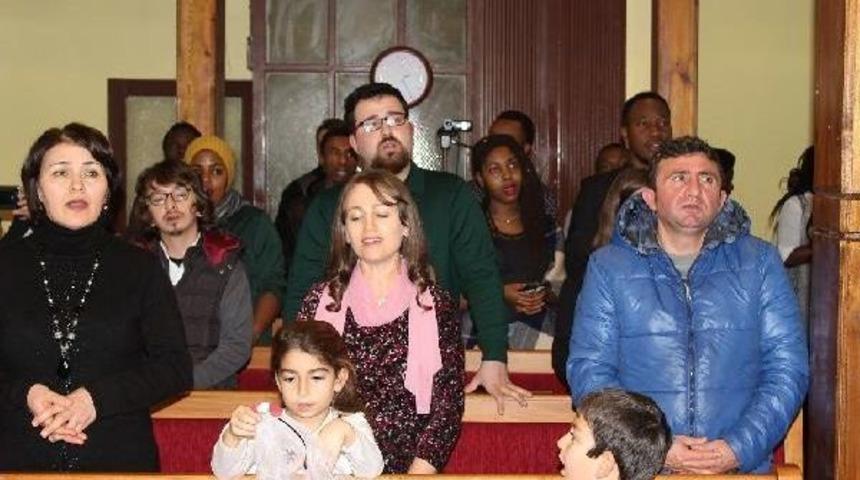 İzmit'te Noel Bayramı Kutlandı