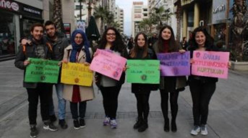 Sokağa &Ccedil;ıkıp Sarılma &Ccedil;ağrısında Bulundular