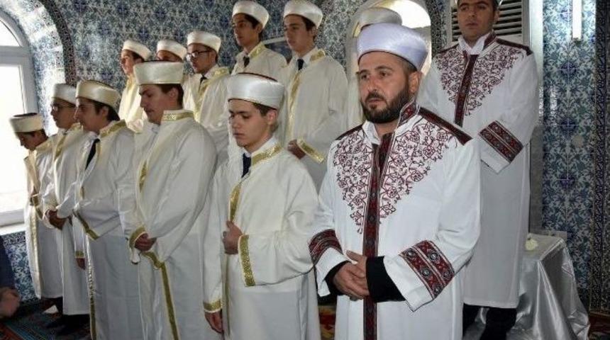 Gen&ccedil; Hafızlar İ&ccedil;in Merasim