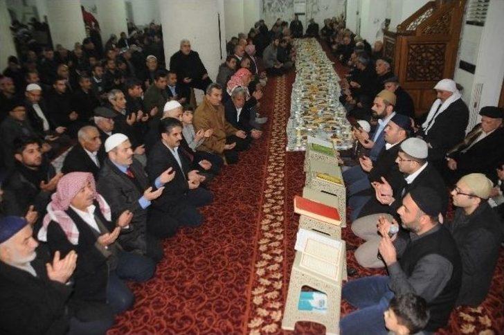 Şerafettin Elçi Mezarı Başında Anıldı G2