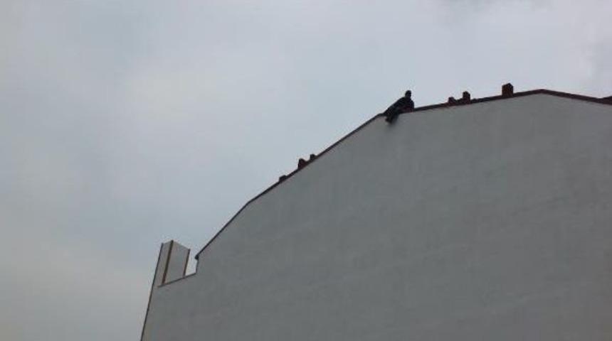 M&uuml;teahhit Para Verince &Ccedil;atıdan Indi