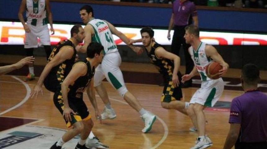 Bursaspor Durmazlar-İzmir Gelişim Koleji: 90-72