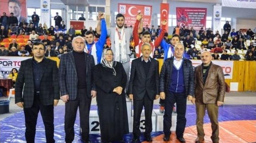 7. Uluslararası H&uuml;seyin Akbaş G&uuml;reş Turnuvası&rsquo;nda T&uuml;rkiye Şampiyon Oldu