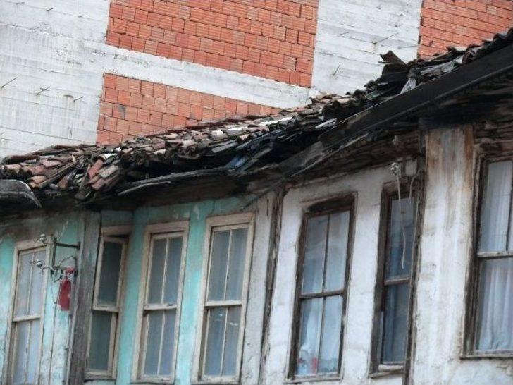 Bilecik’te Metruk Ev Tehlike Saçıyor G3