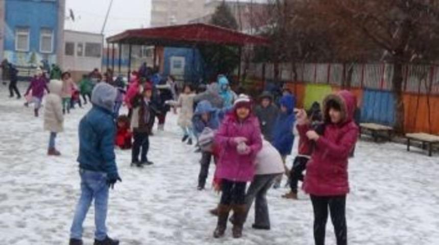 Iğdır&rsquo;da Eğitime Kar Engeli