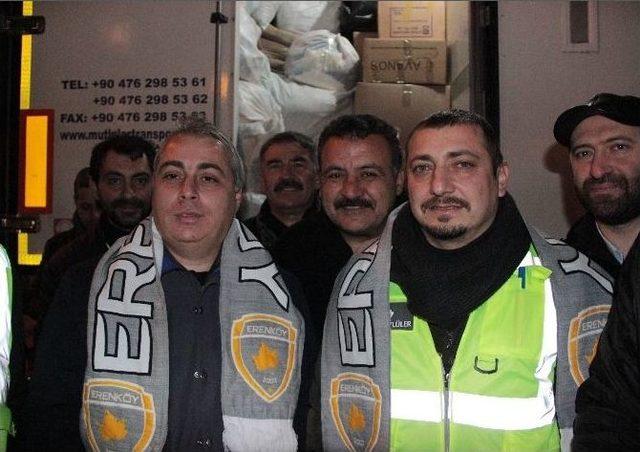 Erenk&ouml;y&rsquo;den Halep&rsquo;e 6 Tır Yardım 1