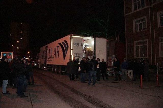 Erenk&ouml;y&rsquo;den Halep&rsquo;e 6 Tır Yardım 2