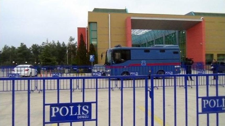 Darbe Girişiminin İlk Askeri Duruşması Denizli&rsquo;de Başladı