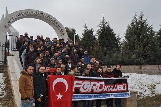 Eskişehir Ford Kulübü Üyesi Gençlerden Anlamlı Ziyaret