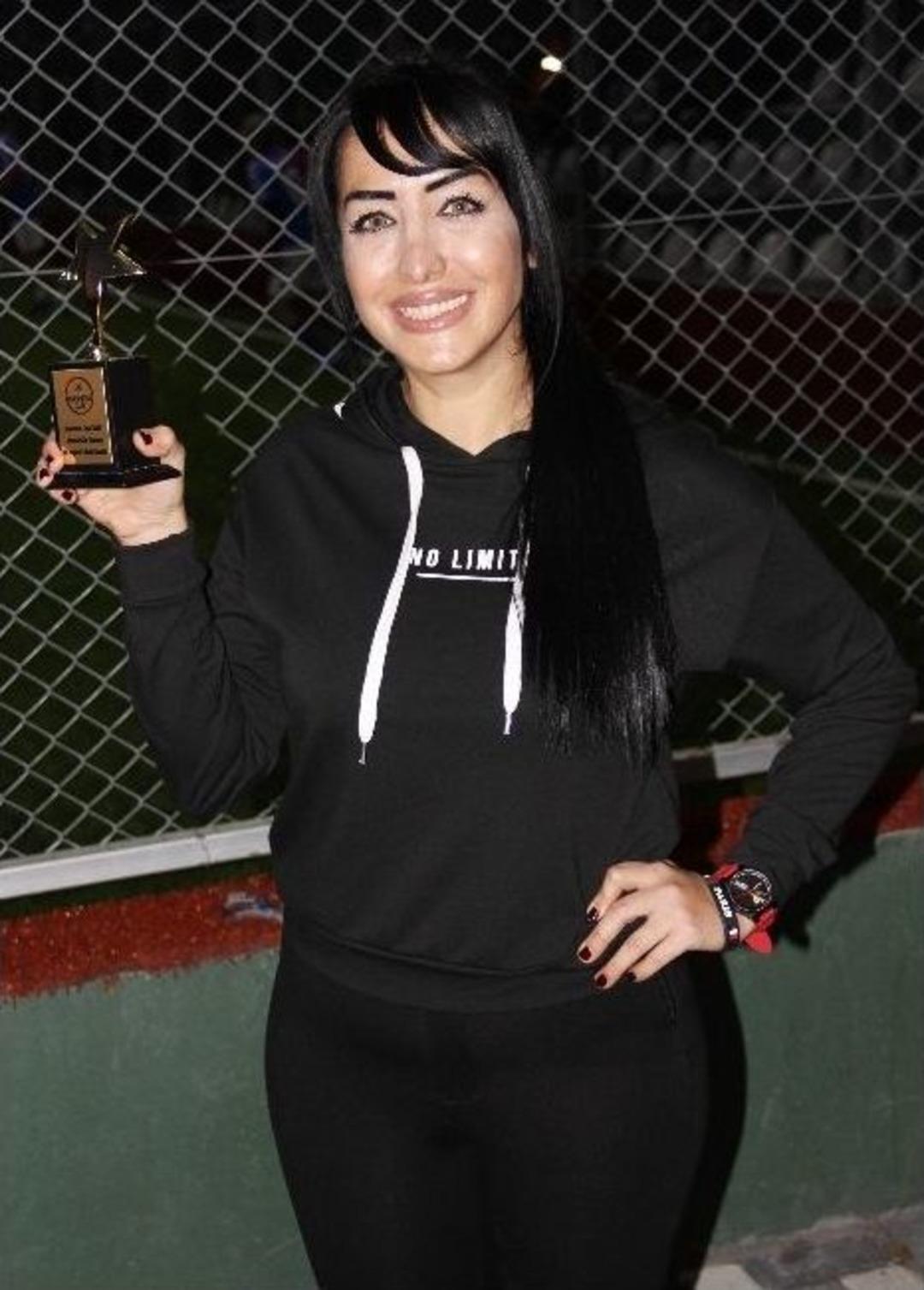 14 Erkeği Geride Bırakan Şendağ Durmaz, En İyi Teknik Direkt&ouml;r Se&ccedil;ildi