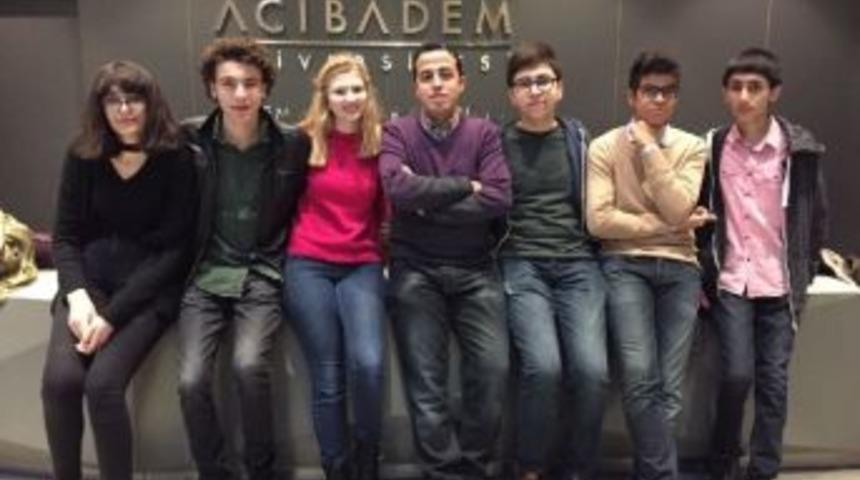 Gkv&rsquo;liler T&uuml;rkiye M&uuml;nazara Şampiyonasında Yenilgisiz Tur Atladı