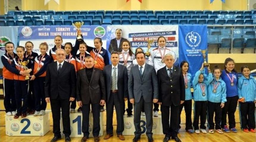 Bilecik&rsquo;te Masa Tenisi Yıldızlar Grup M&uuml;sabakaları