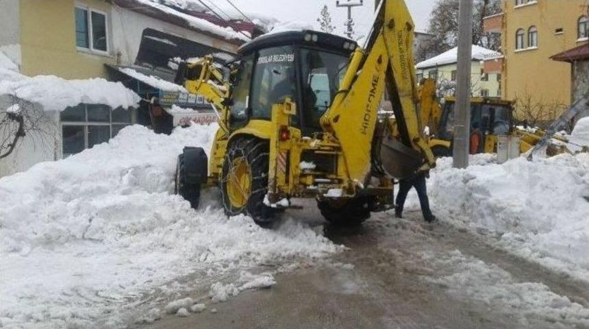 Toroslar’da Kardan Kapanan Yollar Açılıyor