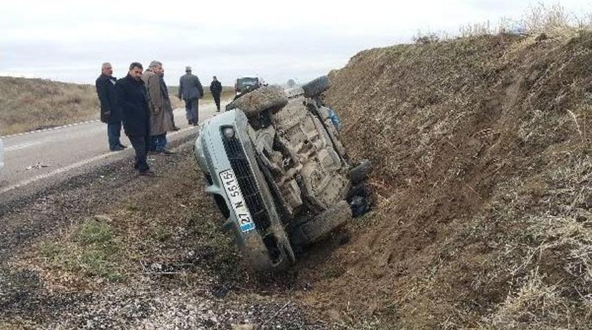 Kahta&rsquo;Da, Otomobil Devrildi: 6 Yaralı