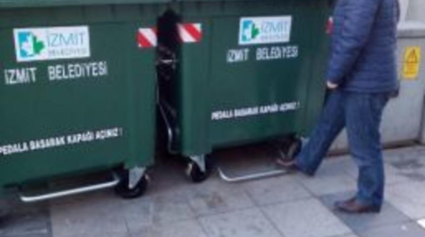 İzmit&rsquo;te Pedallı Konteynerleri