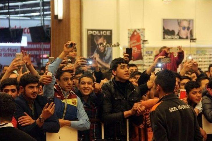 Gaziantep’te Ece Seçkin’den Teröre Tepki G5