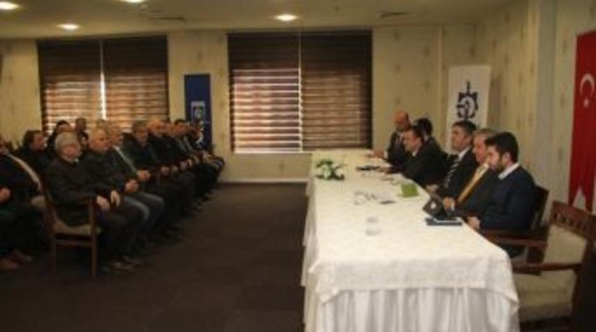 İzmit Ve Derince Muhtarlarıyla İstişare Toplantısı Yapıldı