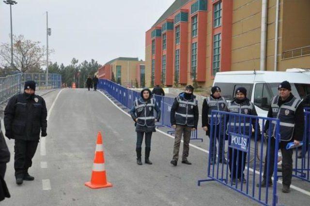 Denizli'de 60 Sanıklı Askeri Darbe Grişimi Davası Başladı