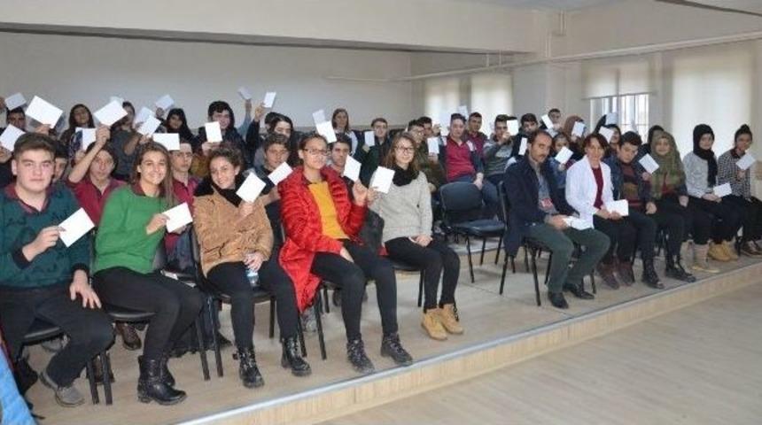 &Ouml;ğrencilerden Askerlere Yılbaşı &Ouml;ncesi Kartpostallı Moral Desteği