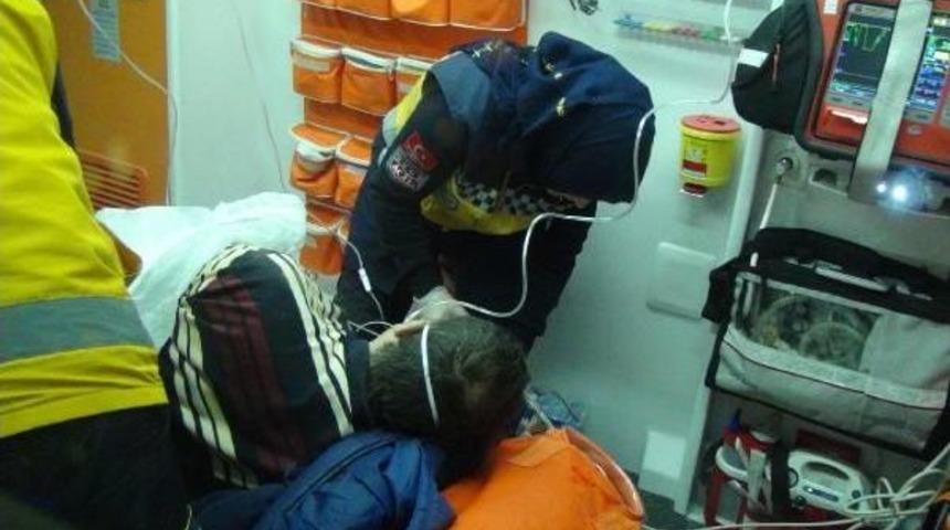 Kamyon Şof&ouml;r&uuml; Silahlı Saldırıda Yaralandı