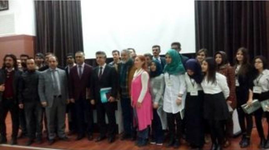 Sel&ccedil;uk&rsquo;ta T&uuml;rk Turizminde Turist Rehberliğinin Yeri Ve &Ouml;nemi Anlatıldı