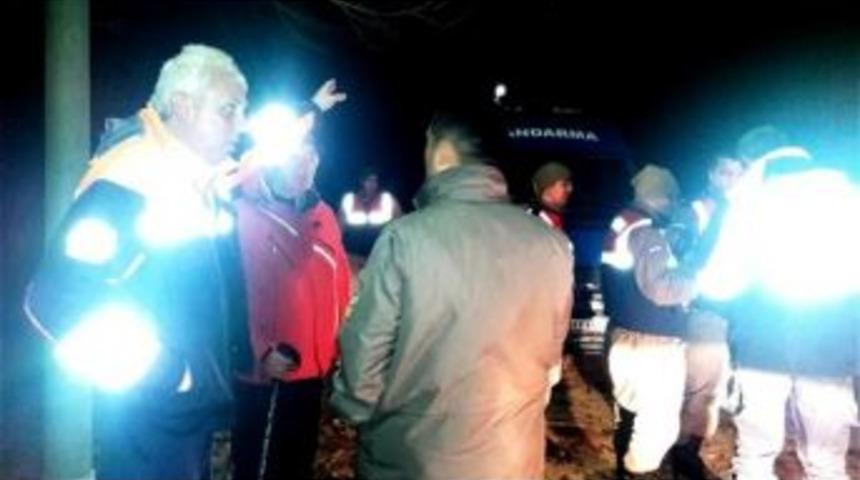 Kardaki Ayak İzlerinden Takip Edilip, Donmak &Uuml;zereyken Bulundular