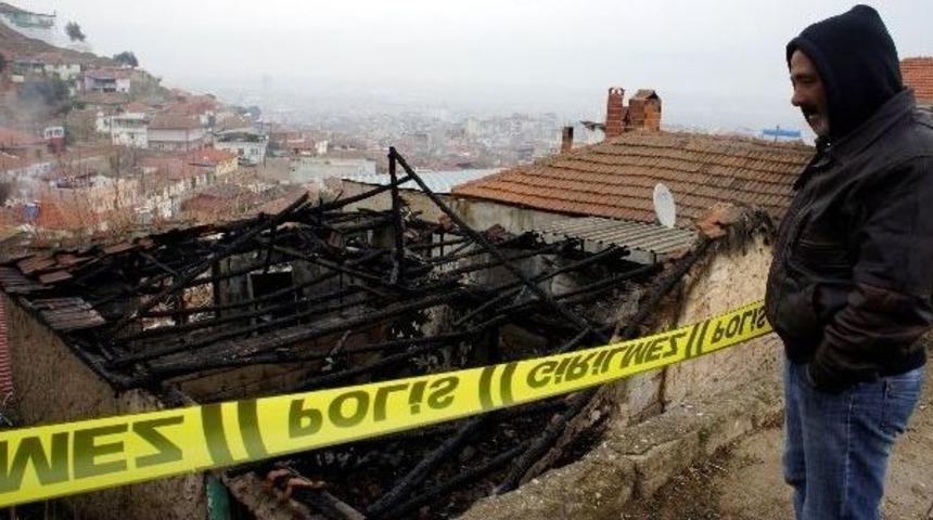 Yaşlı Kadın Yanarak Can Verdi