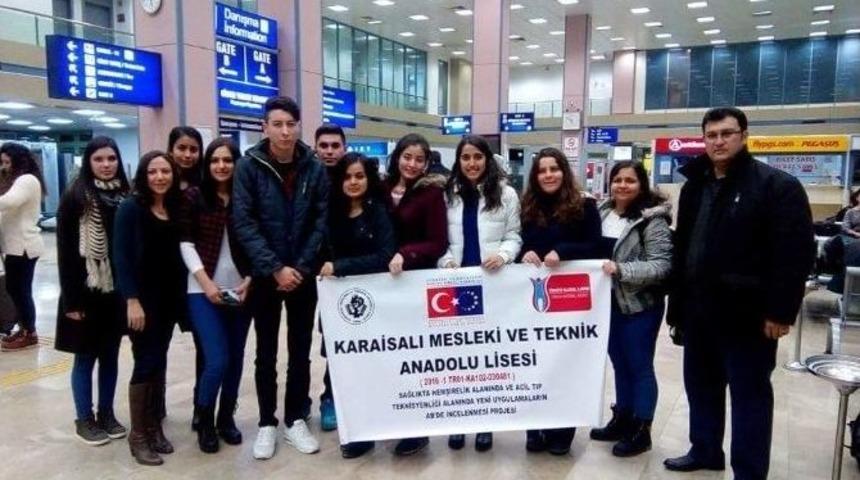 Karaisalı Mesleki Ve Teknik Anadolu Lisesi &Ccedil;ek Cumhuriyeti&rsquo;ni Gezdi