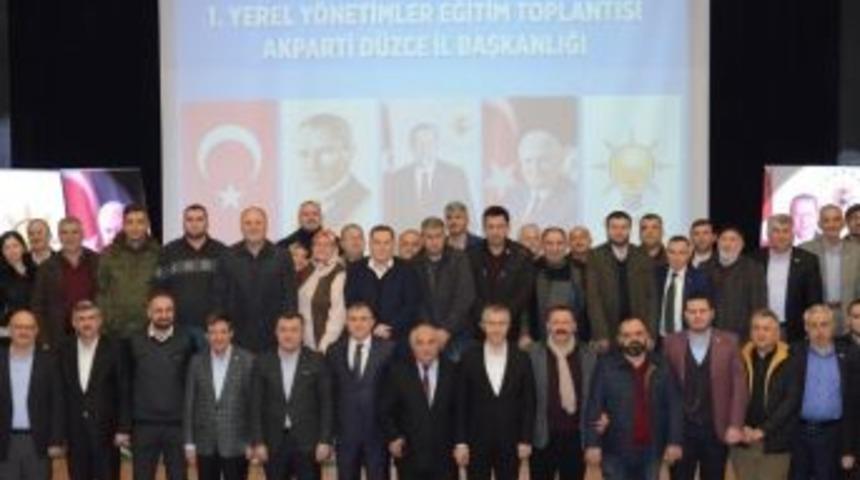 Meclis &Uuml;yelerine Yerel Y&ouml;netimler Semineri